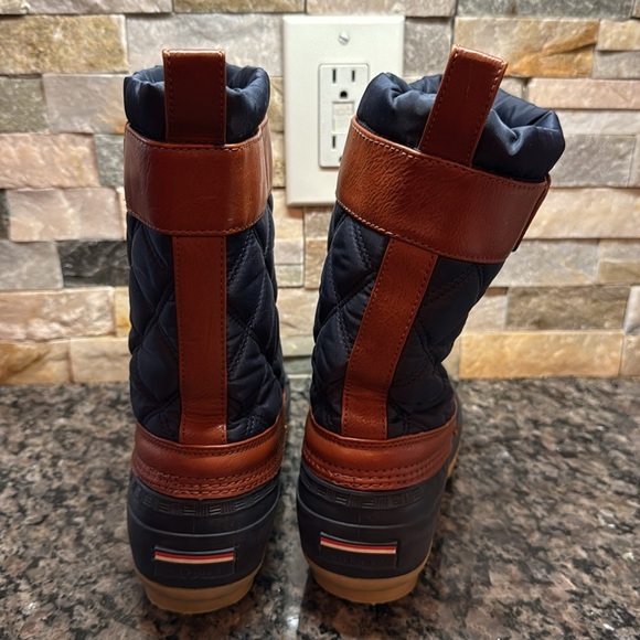 Tommy Hilfiger women’s winter quilted  duck boots 7 - Picture 14 of 14